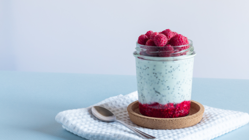 Pudding hạt chia và mâm xôi