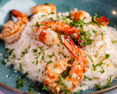 Tôm Alfredo với mì konjac