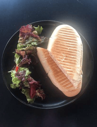 ACG Sandwich nóng Panini 4 loại phô mai (Phần)