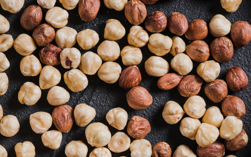 hat-hazelnut