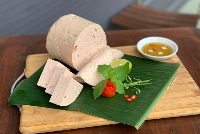 how-to-make-Vietnamese-pork-sausage