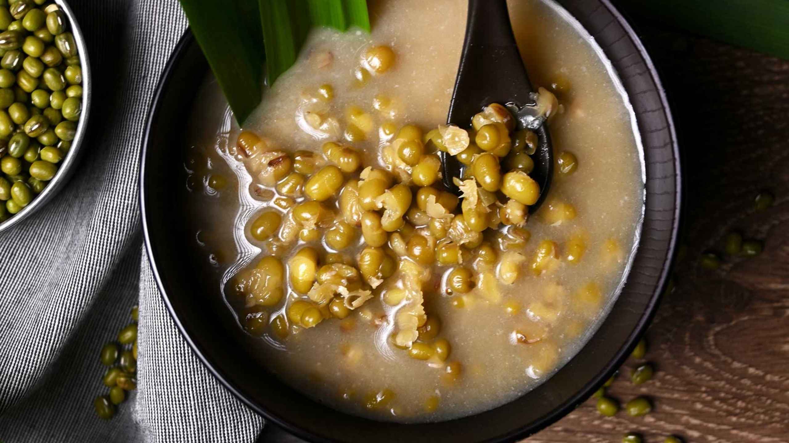 how-to-make-vietnamese-mung-bean-soup-dessert
