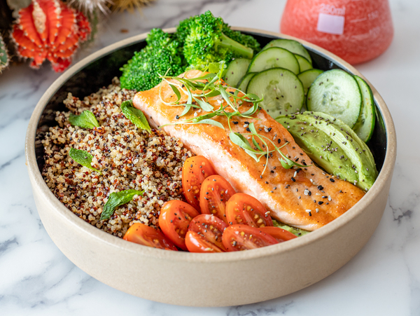 Grilled-salmon-is-a-delicious-and-healthy-low-carb-menu
