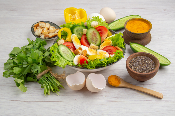 Low-carb-vegetables-are-rich-in-vitamins-and-fiber-but-do-not-cause-increased-carb