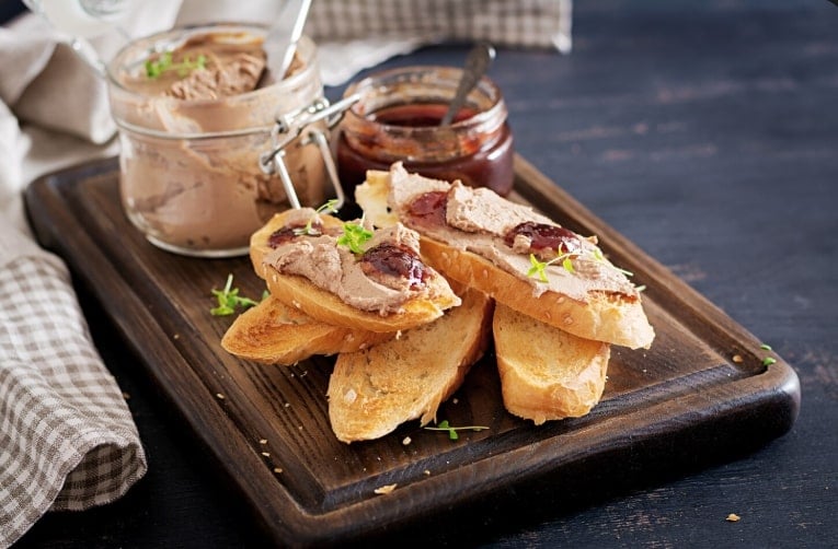 nen-uu-tien-chon-cac-san-pham-tuoi-it-phu-gia-hoac-pate-thu-cong