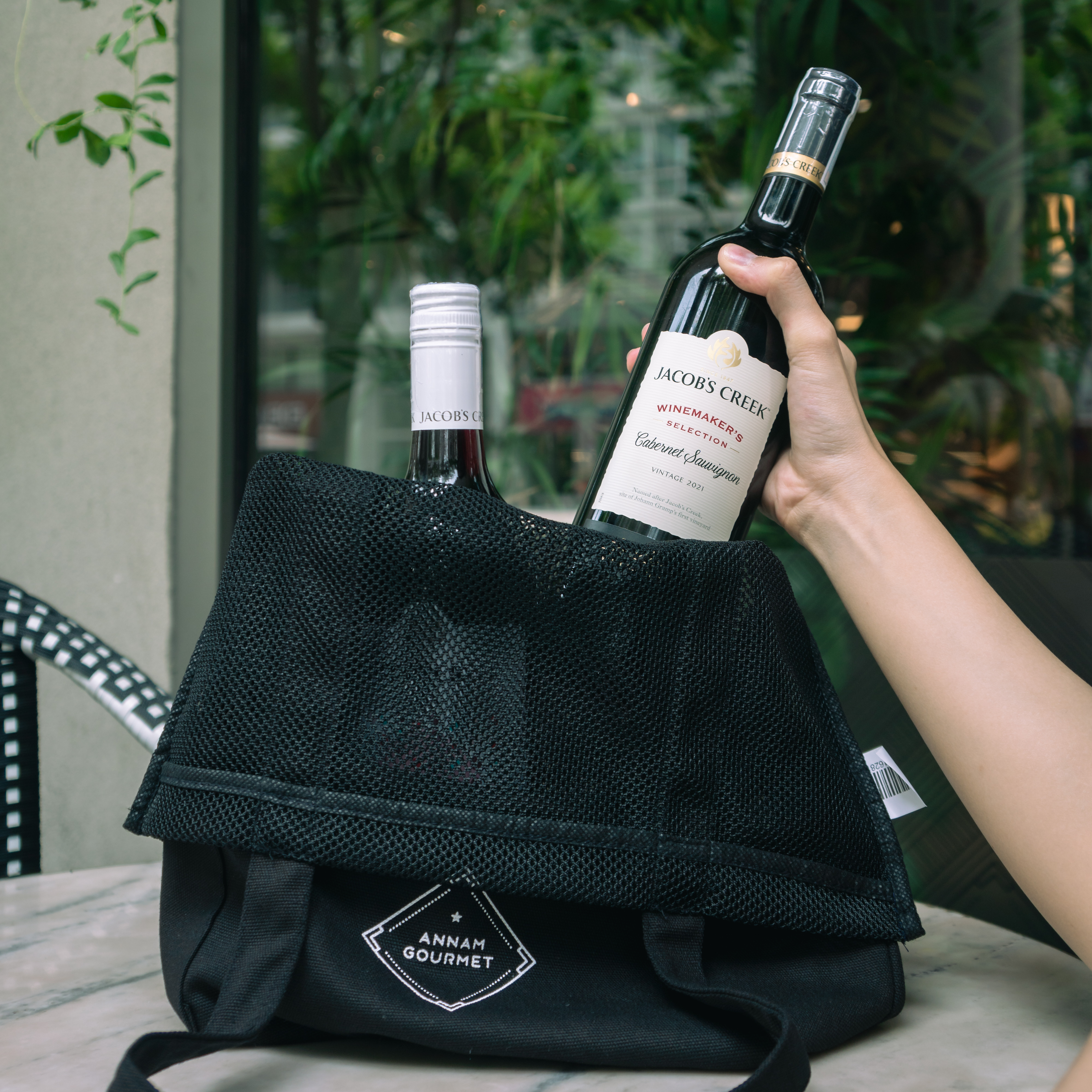 wine-has-long-been-regarded-as-a-symbol-of-sophistication-and-haute-cuisine-culture