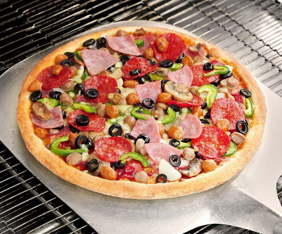 bake-pizza-for-8-15-minutes-in-an-electric-oven
