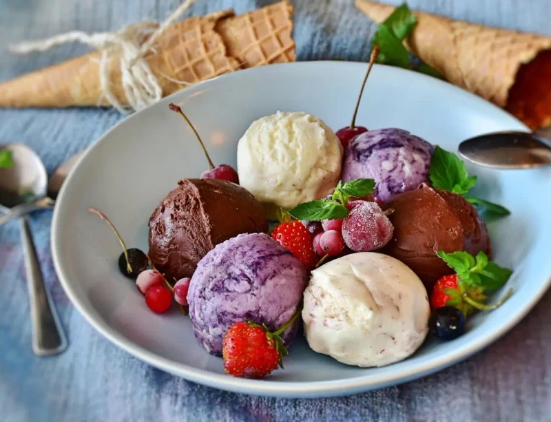 ice-cream-made-from-fresh-fruits-can-provide-your-body-with-additional-vitmains