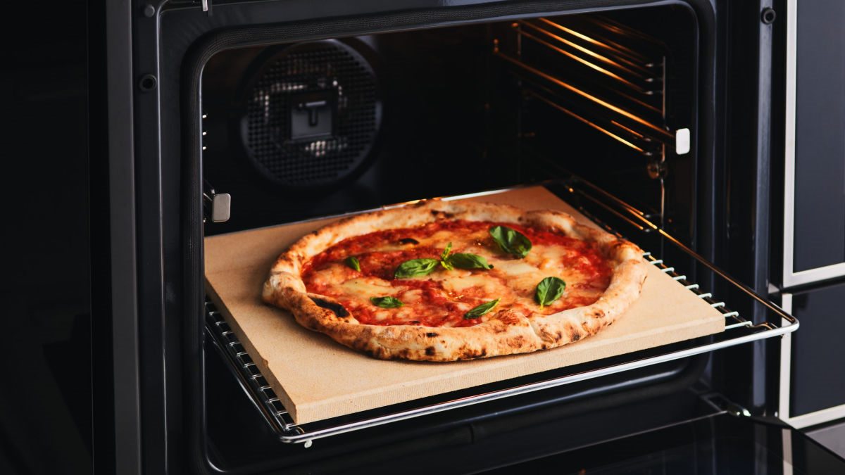 How to bake frozen pizza in an air fryer or microwave