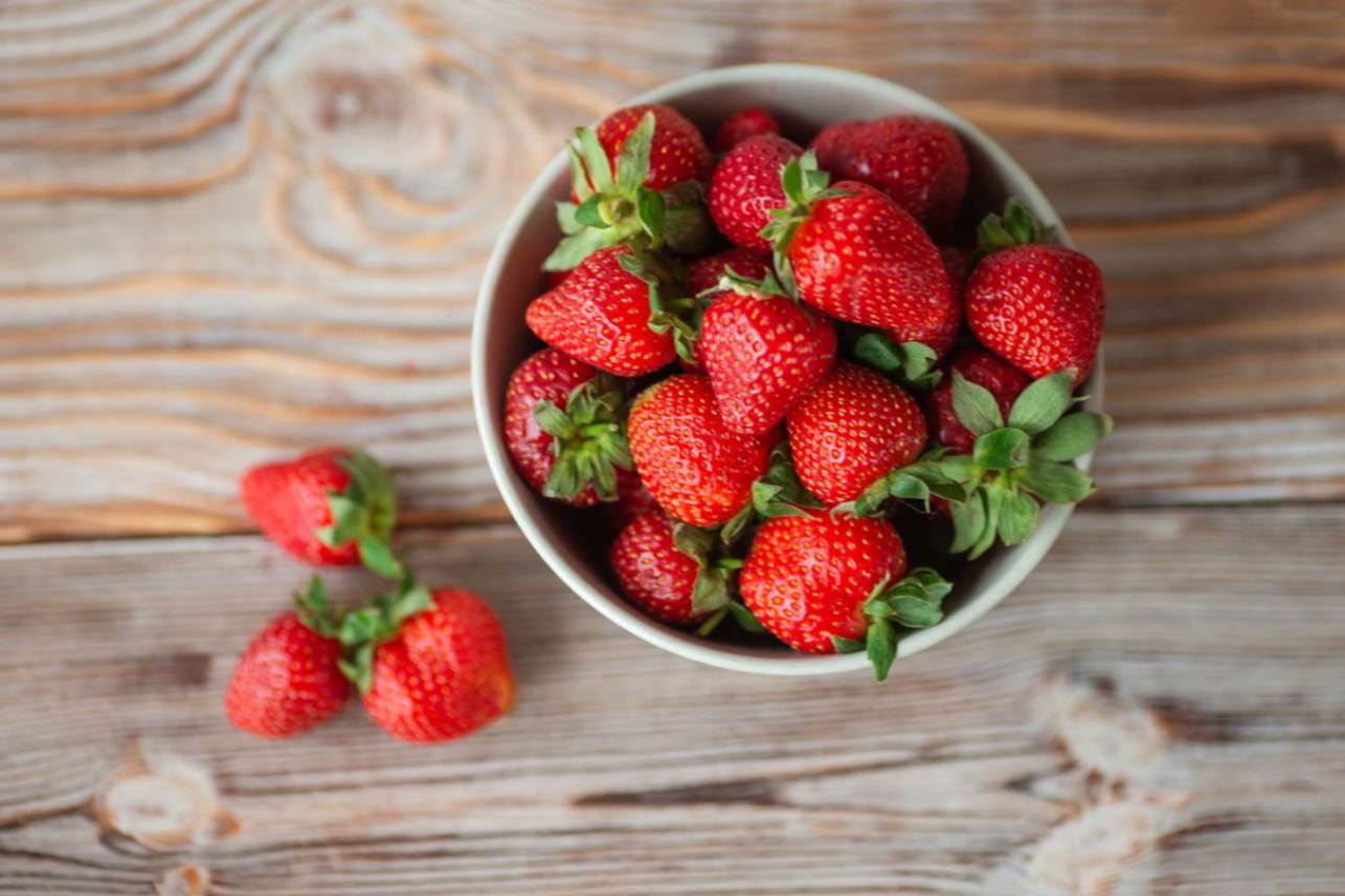 tropical-fruits-strawberries-annam-gourmet